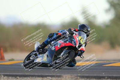 media/Sep-24-2022-CVMA (Sat) [[a45f954247]]/Race 14 Amateur Supersport Open/